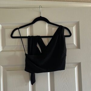 Le Lis Black Asymmetrical Sleeveless Crop Top
